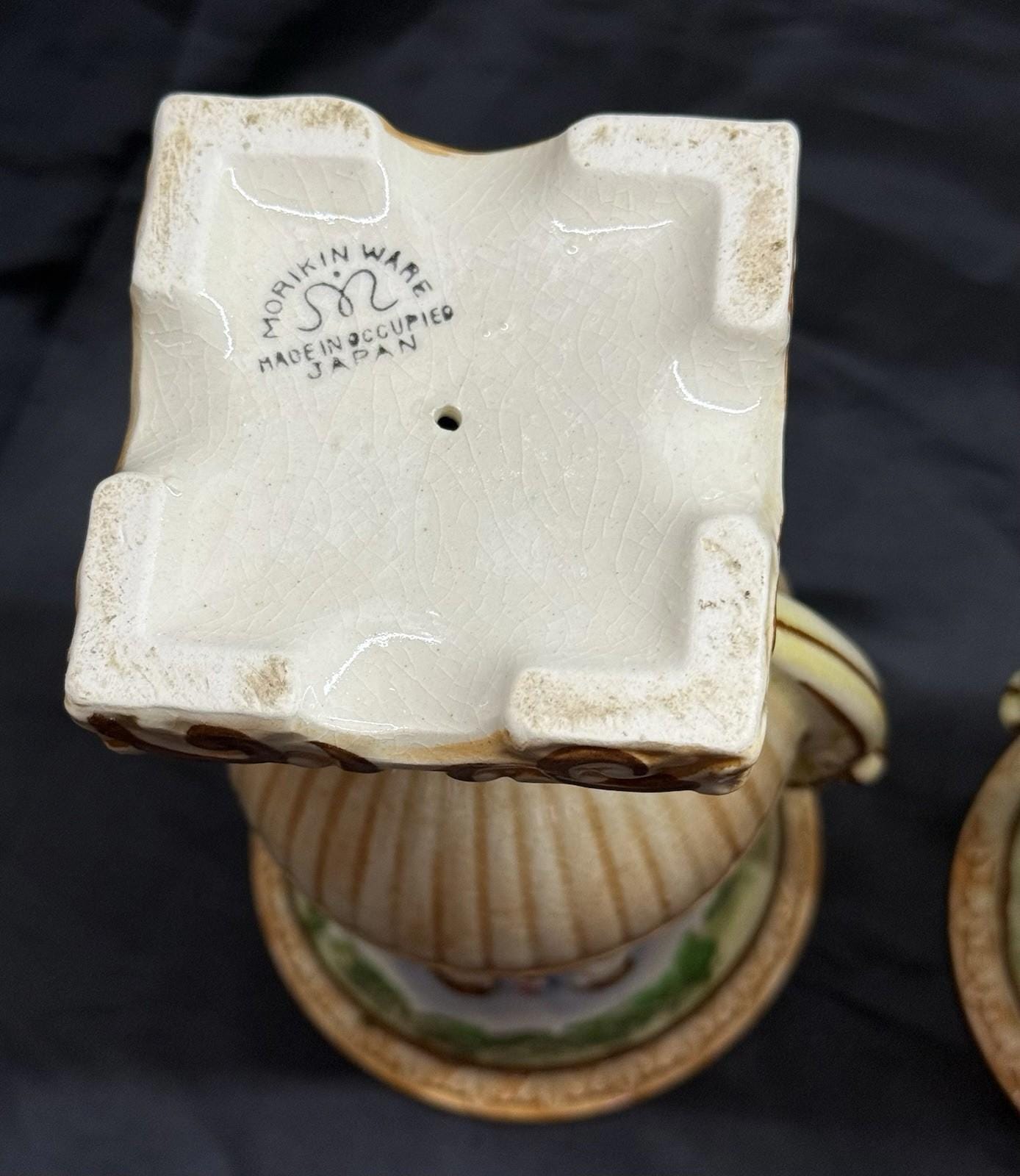 Set Of 2 Morikin Ware Made in Occupied Japan Vases Capodimonte Style 1945-1952