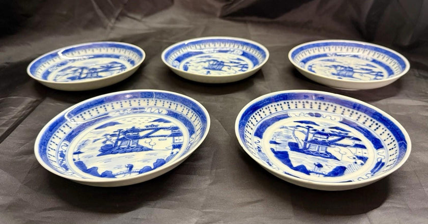 Antique Set Of 5 Chinese Export Canton Blue and White Plates 5.5” High Rim RARE!