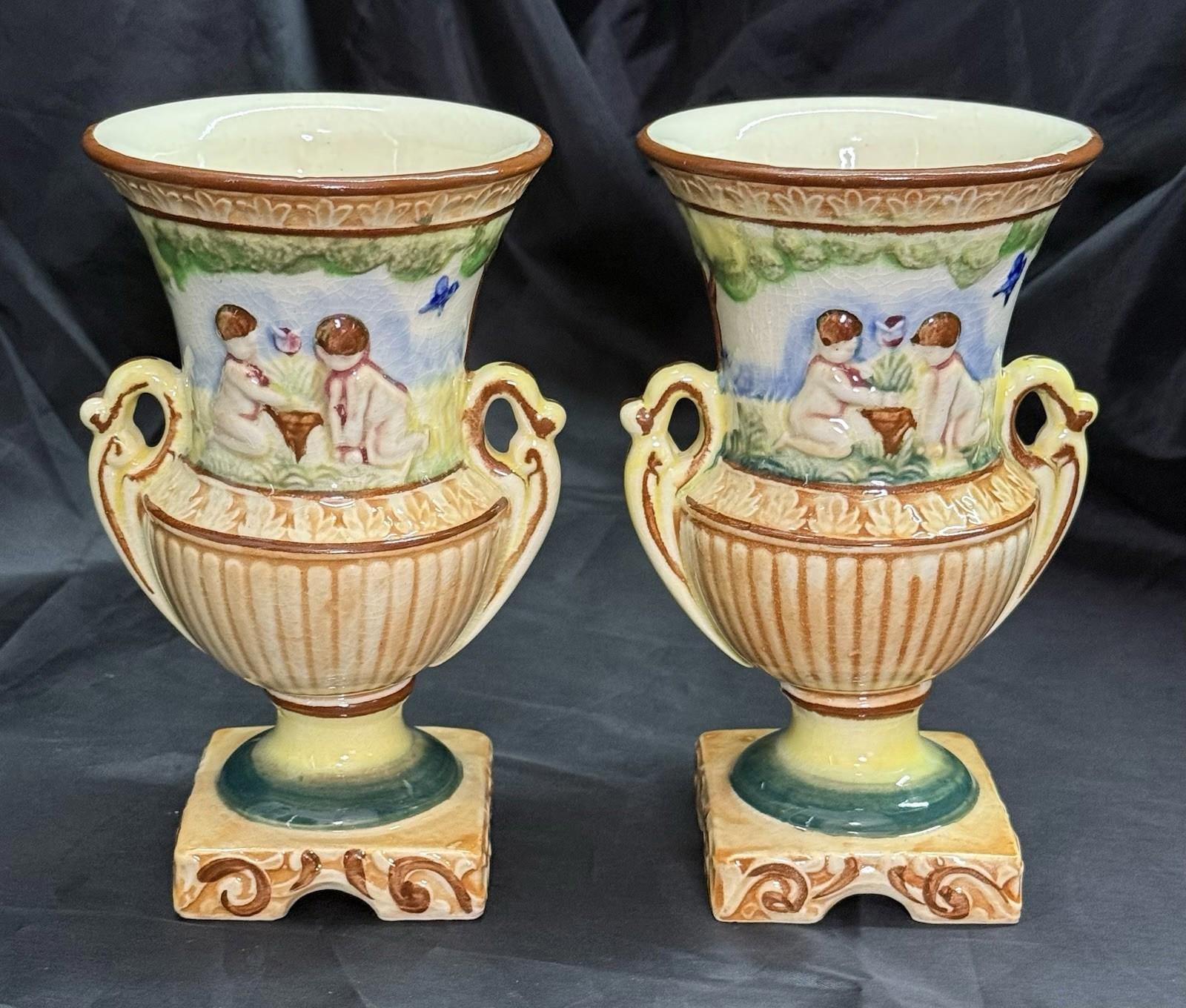 Set Of 2 Morikin Ware Made in Occupied Japan Vases Capodimonte Style 1945-1952