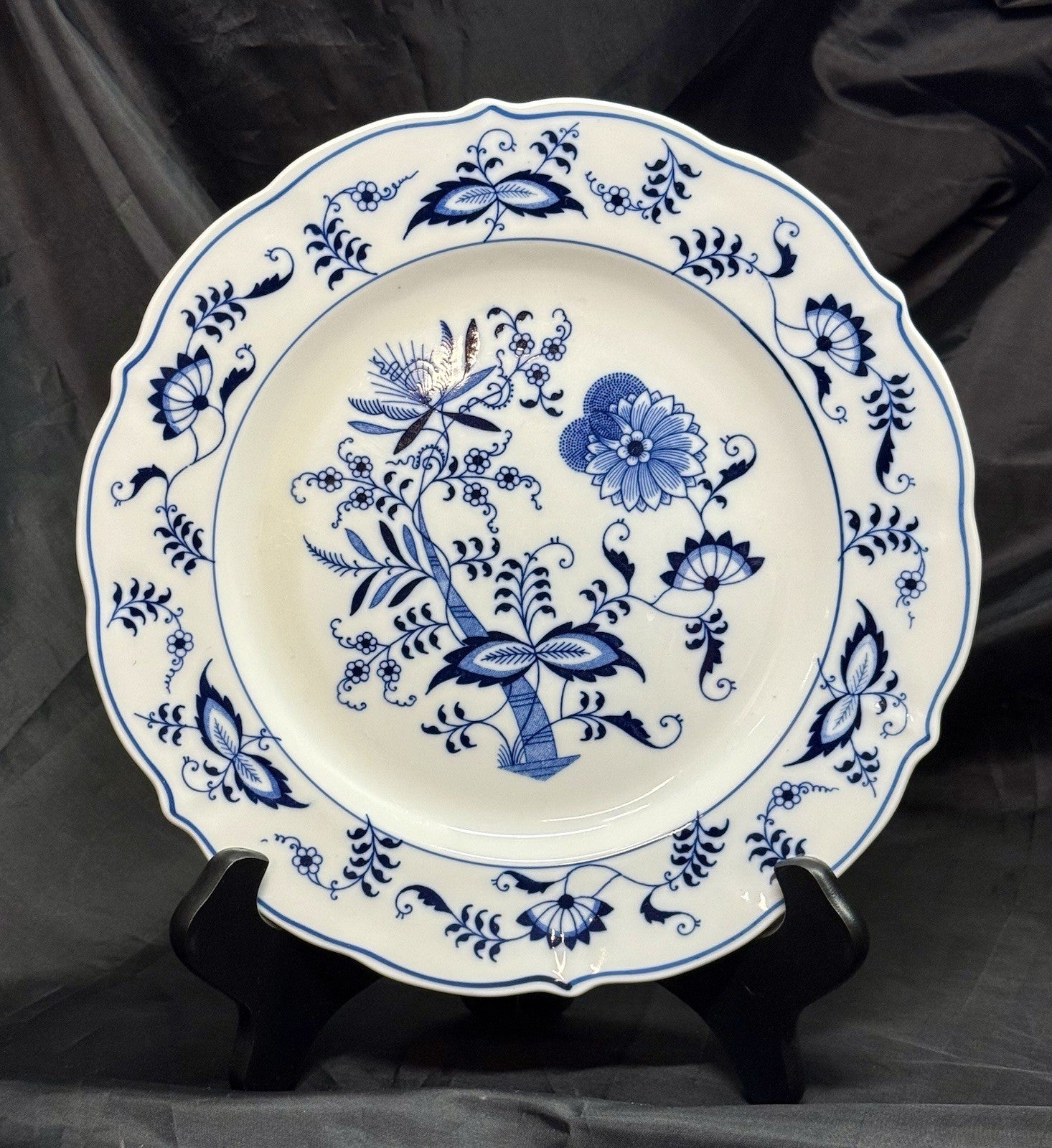Vintage Blue Danube Blue Onion 10-1/4