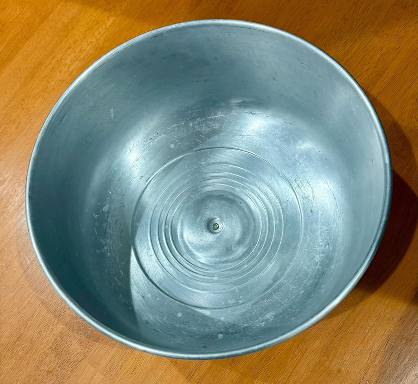 Vintage Aluminum Cake Cover Dome With Clear Acrylic Knob 11.5 Inch