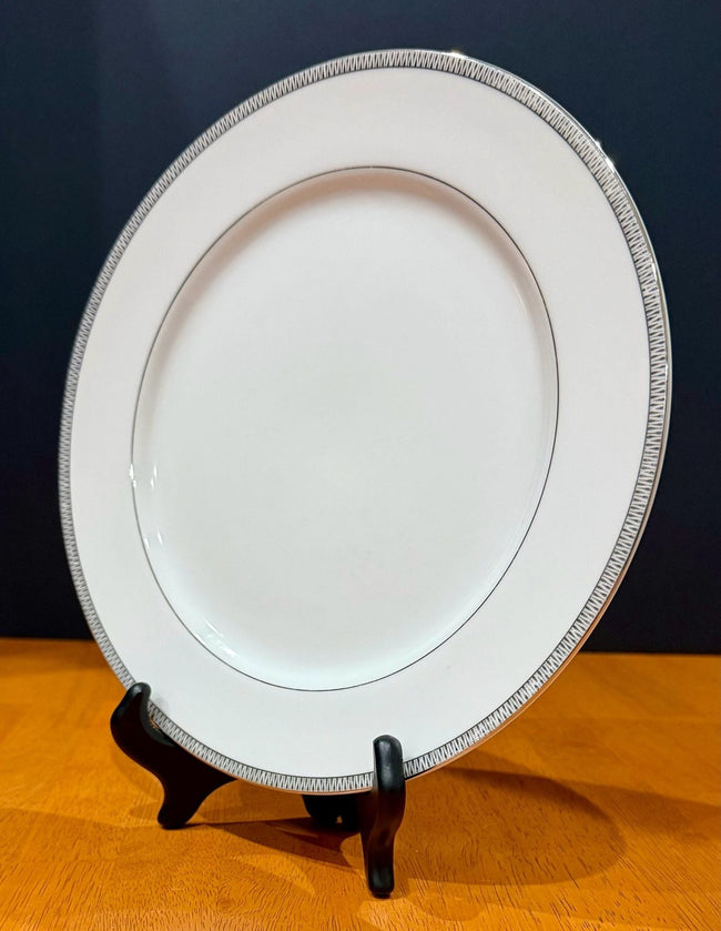 Vintage Mikasa Barclay Pattern 8258 Fine China 10.5-inch Dinner Plate