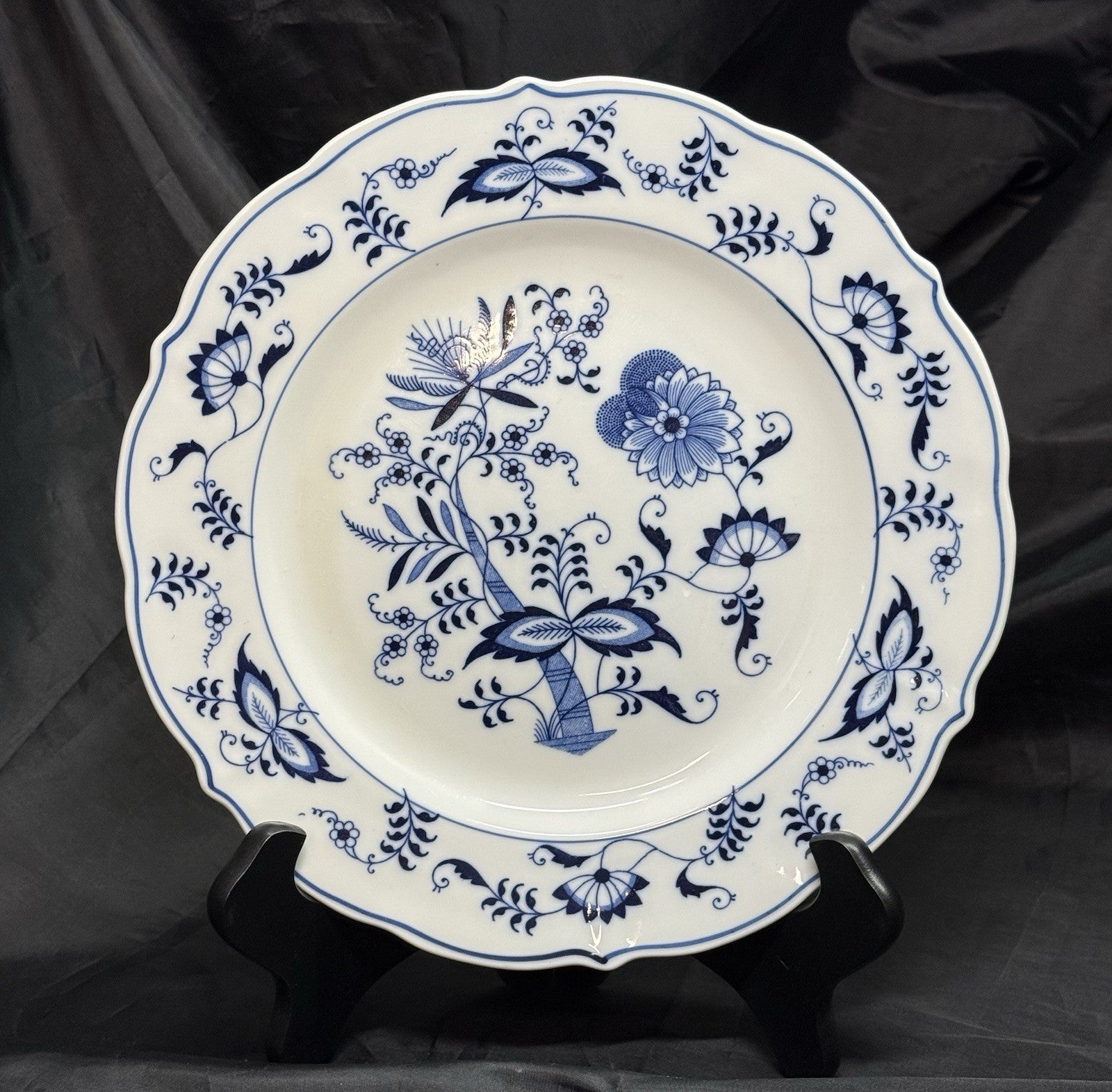 Vintage Blue Danube Blue Onion 10-1/4