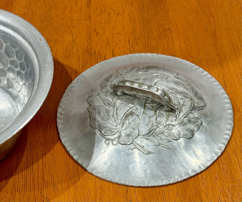Vintage Everlast Hand-Forged Hammered Aluminum Bowl 1038 & Lid Pea Pod Handle