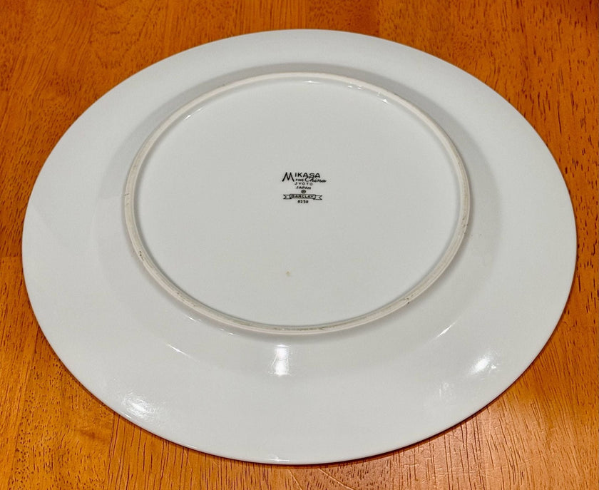 Vintage Mikasa Barclay Pattern 8258 Fine China 10.5-inch Dinner Plate
