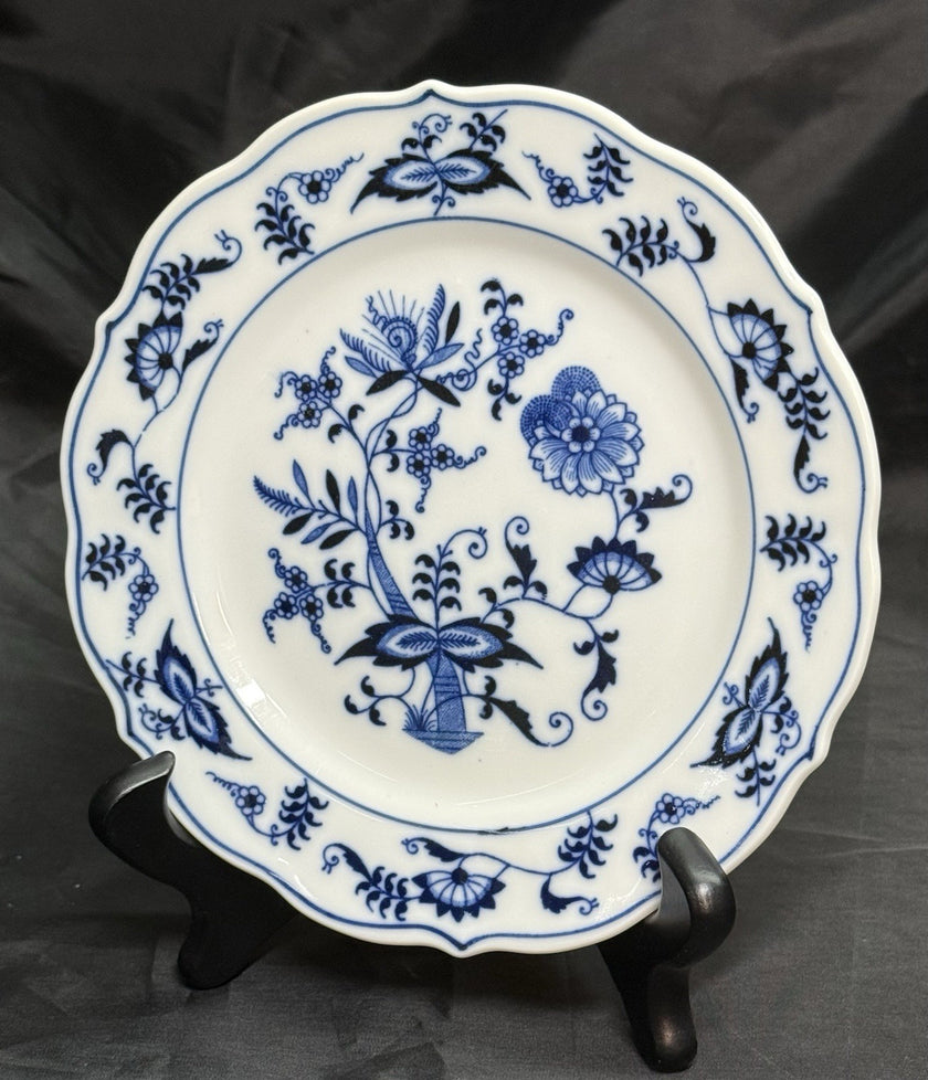 Vintage Blue Danube Blue Onion Bread & Butter Plate 6 3/4
