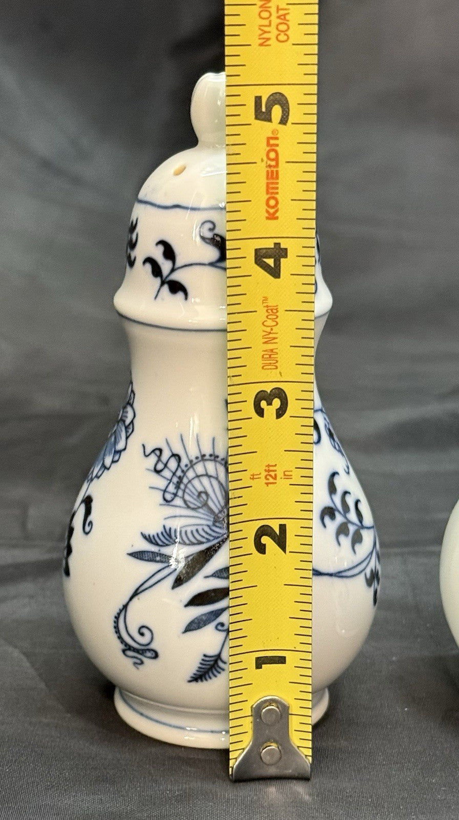Vintage Blue Danube Floral Blue Onion Pattern Salt & Pepper Shaker Set Japan