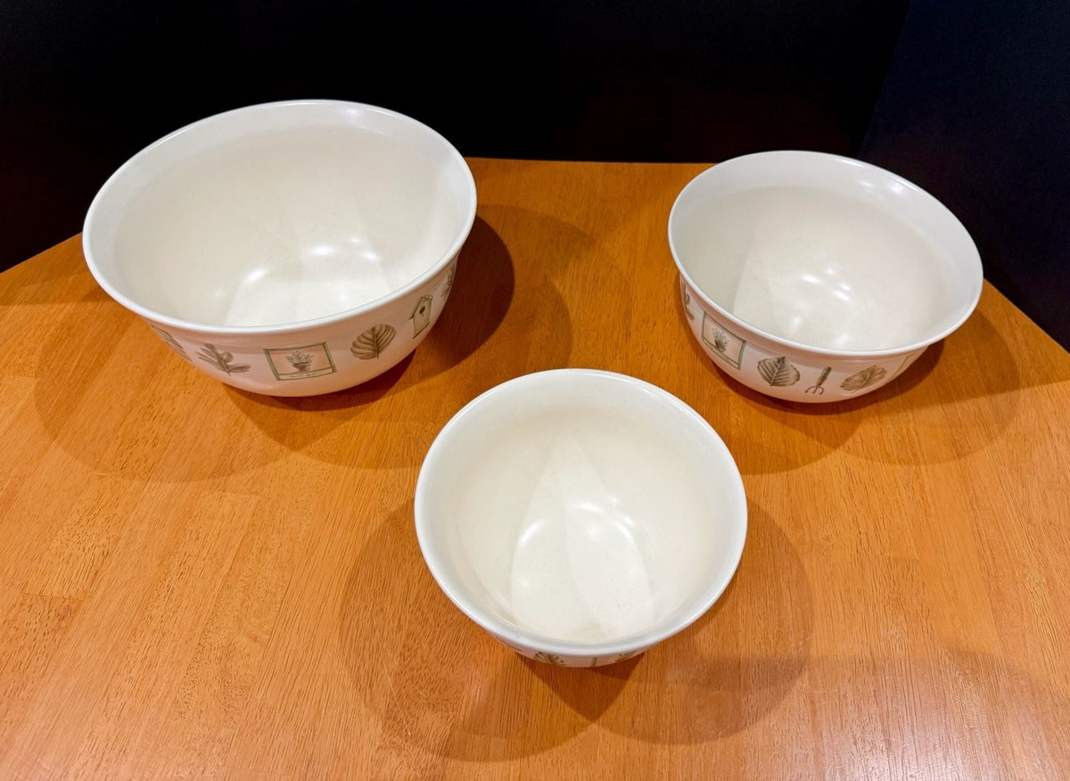 Vintage Pfaltzgraf Naturewood Nesting Mixing Bowls Set of 3 Earthtones