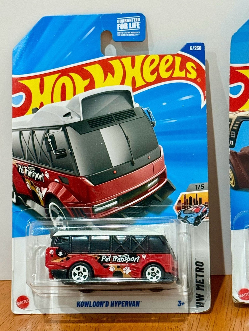 Set of 2 Hot Wheels Kowloon'd Hypervan HW Metro 6/250 and VW T3 Custom HW Vans