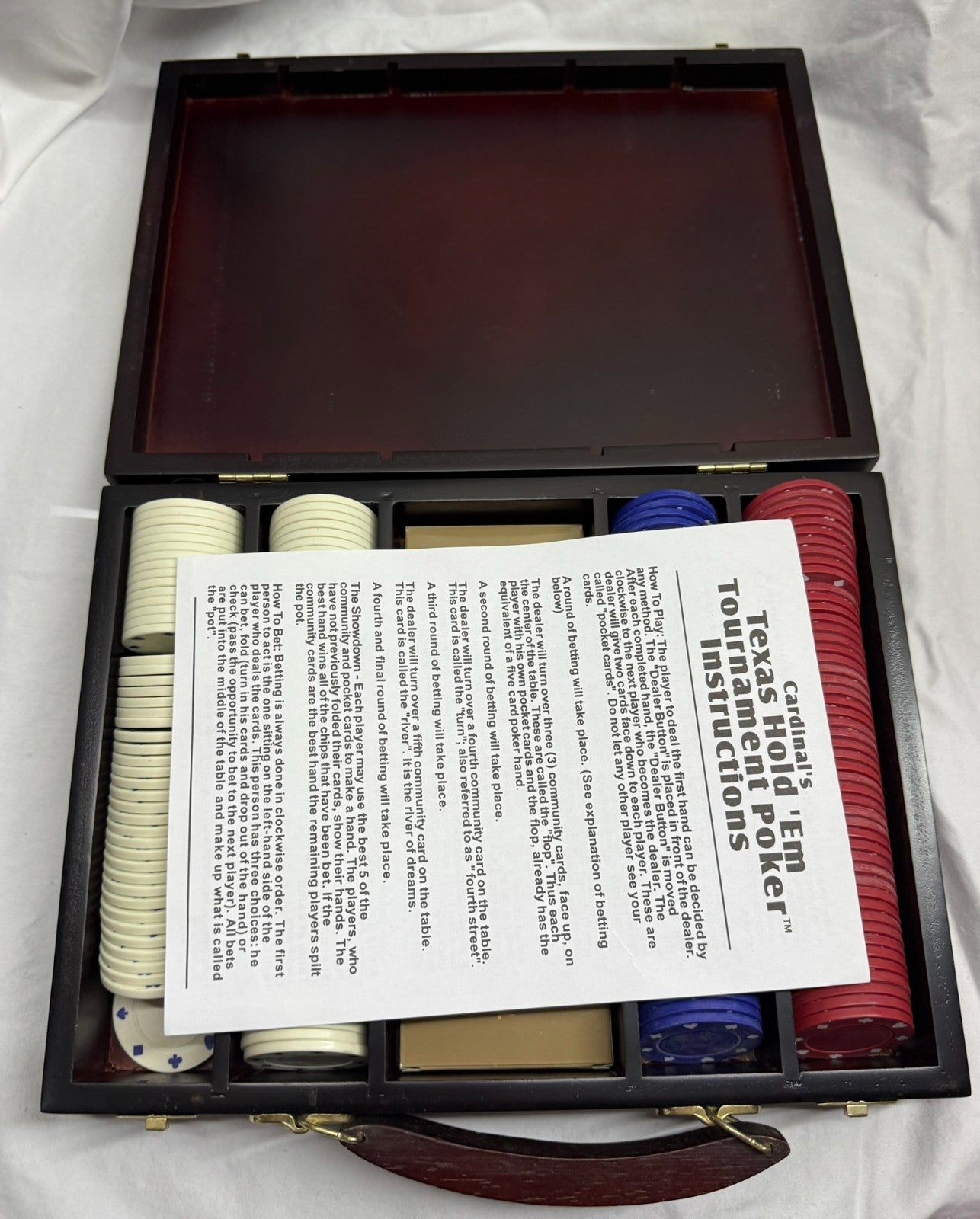 Cardinal's Texas Hold 'Em Poker Set Dark Maroon Wooden Case 2 Card Decks