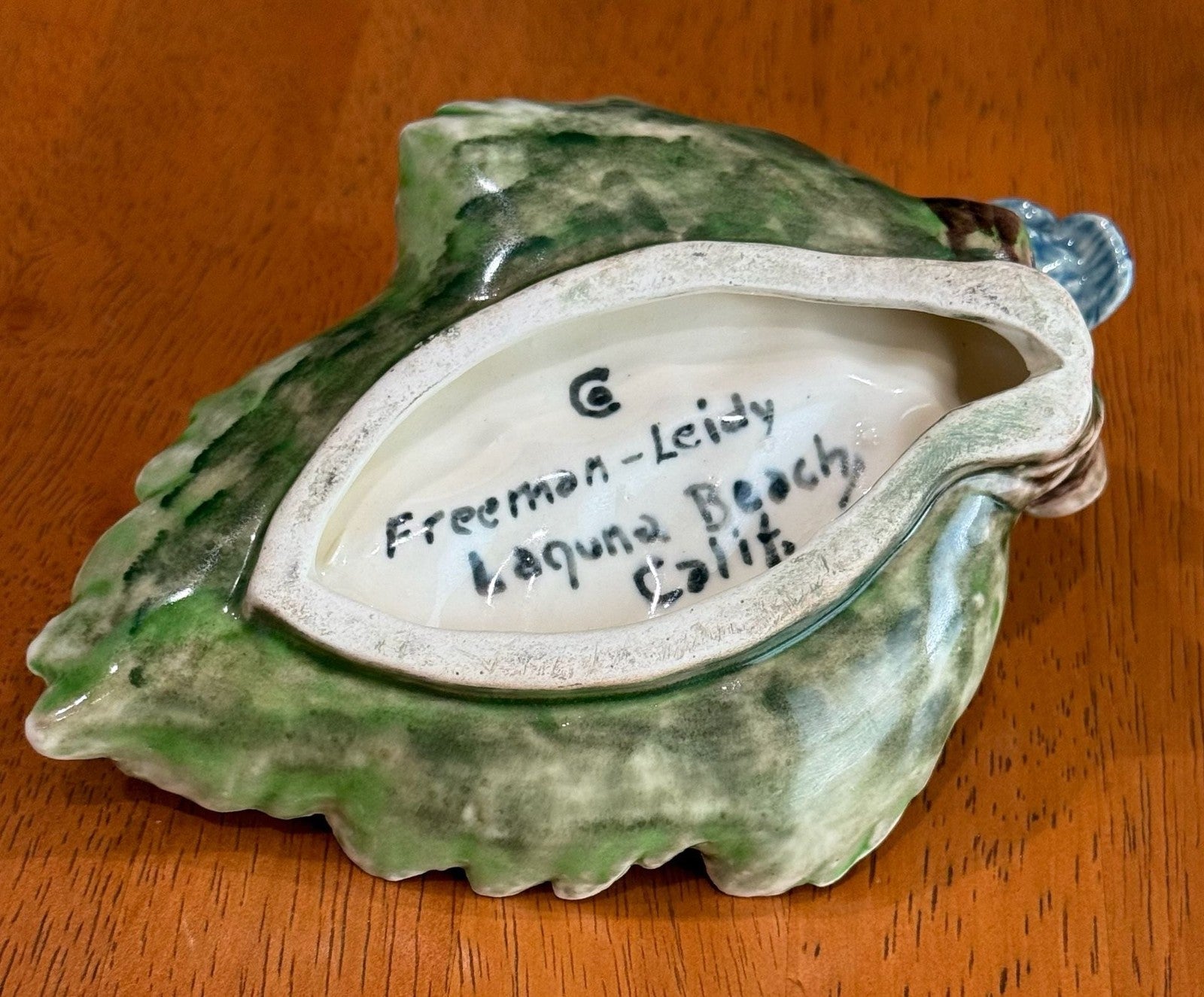 Vintage Freeman-Leidy Laguna Beach CA Majolica Green Leaf Trinket Dish Blue Bird