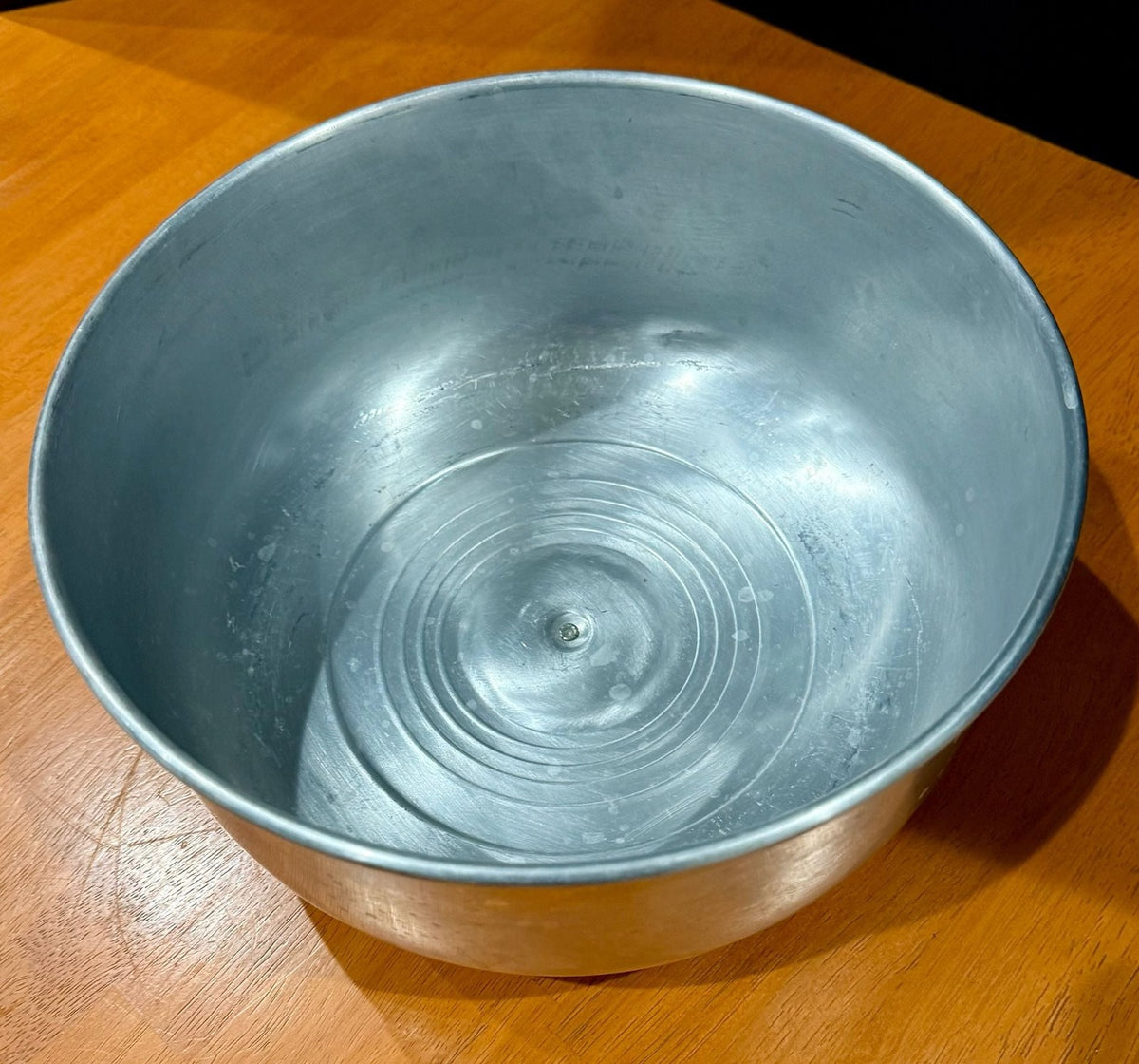 Vintage Aluminum Cake Cover Dome With Clear Acrylic Knob 11.5 Inch