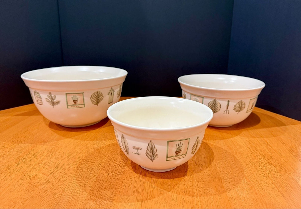 Vintage Pfaltzgraf Naturewood Nesting Mixing Bowls Set of 3 Earthtones