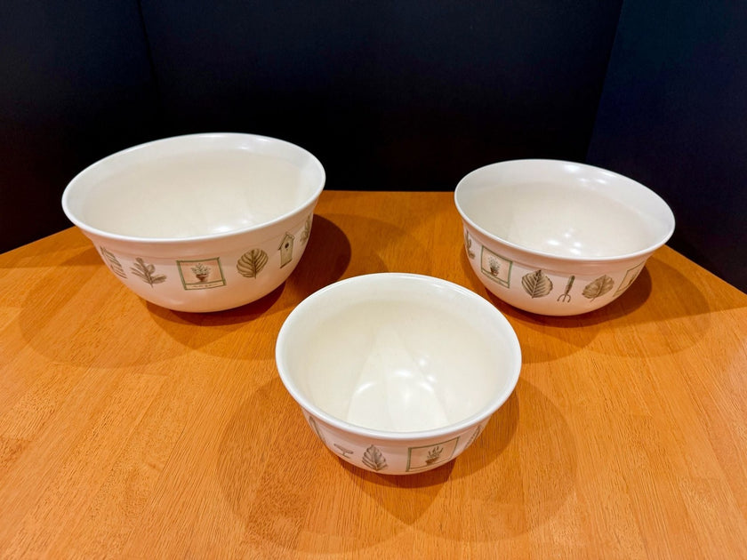Vintage Pfaltzgraf Naturewood Nesting Mixing Bowls Set of 3 Earthtones
