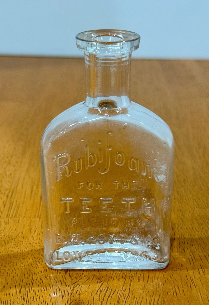 Antique Rubifoam For The Teeth E.W. Hoyt & Co. Glass Bottle