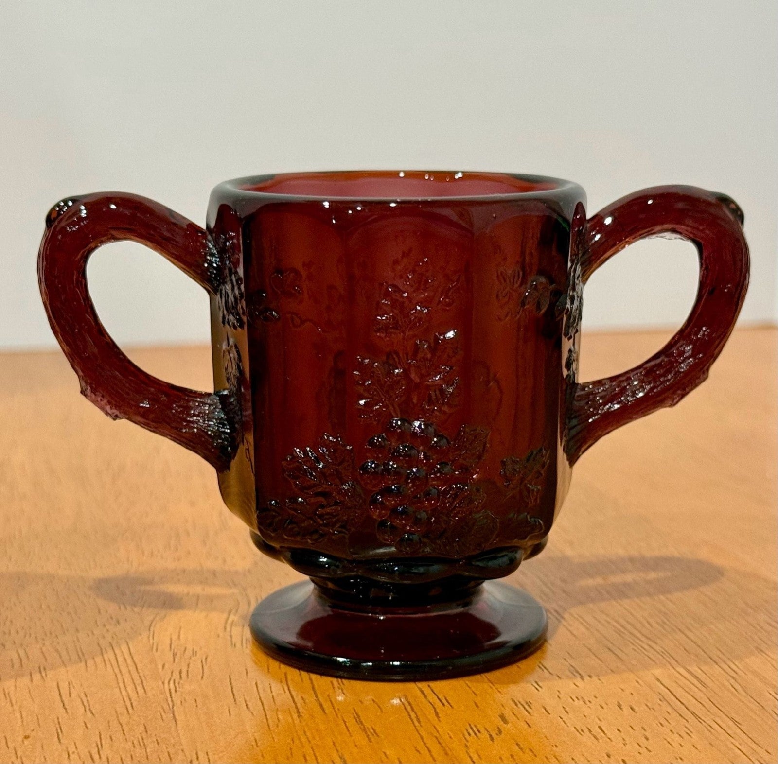 Vintage Westmoreland Amethyst Glass Purple Creamer & Sugar Set Grape & Vine