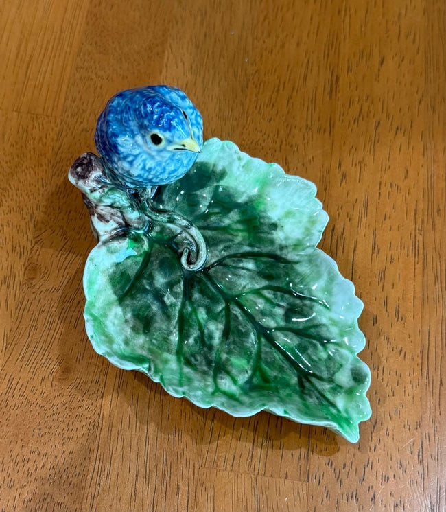 Vintage Freeman-Leidy Laguna Beach CA Majolica Green Leaf Trinket Dish Blue Bird