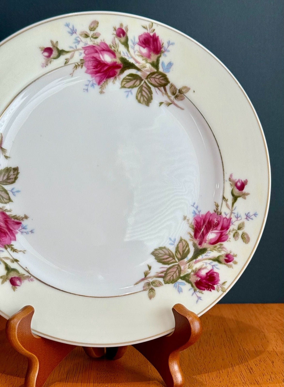 Vintage Moss Rose Fine China Luncheon Dinner Plate Made Japan Gold Rim