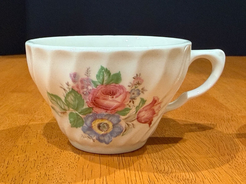 Vintage Floral Bone China Tea Cups Ruffled Swirl Design Set of 2 Roses