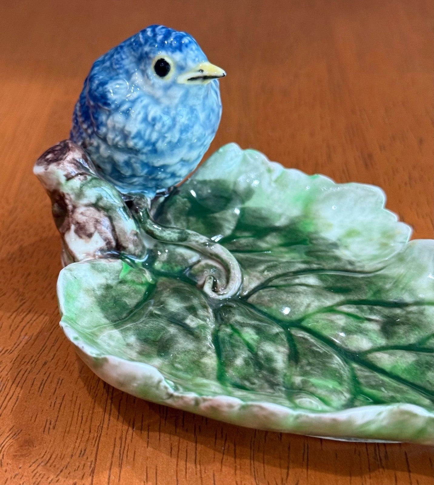 Vintage Freeman-Leidy Laguna Beach CA Majolica Green Leaf Trinket Dish Blue Bird