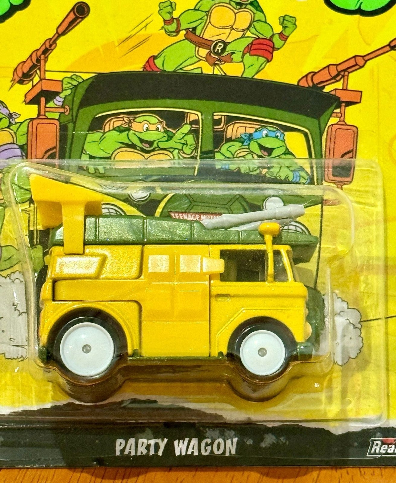 Hot Wheels Premium Pop Culture Teenage Mutant Ninja Turtles Party Wagon HXD63