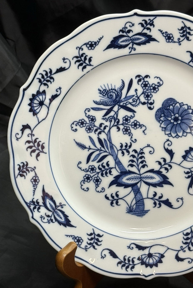 Vintage Blue Danube Blue Onion Salad Plate 8 3/4” Luncheon Plate Japan Rare!