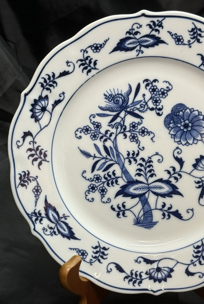 Vintage Blue Danube Blue Onion Salad Plate 8 3/4” Luncheon Plate Japan Rare!