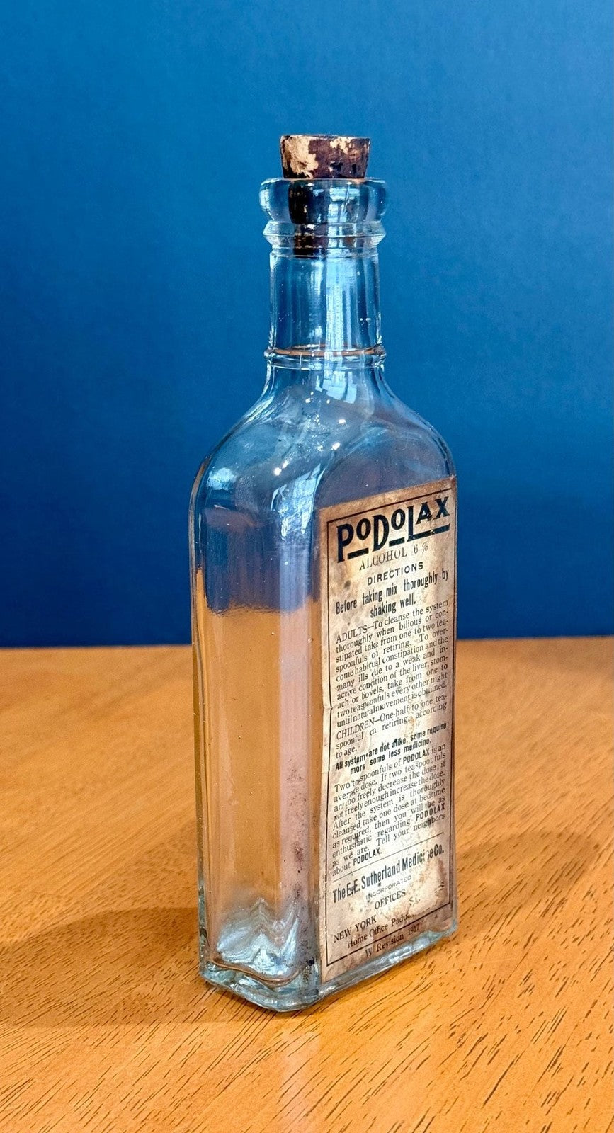Antique Podolax Medicine Bottle E.E. Sutherland Medicine Co. with Label
