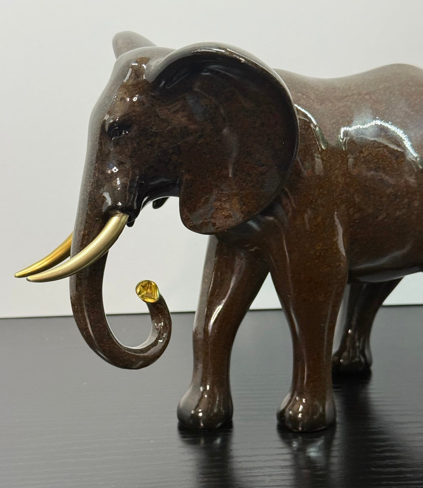 Vintage Ceramic Aynsley elephant Gold-Tone Tusks Animal Kingdom Collection 1990s