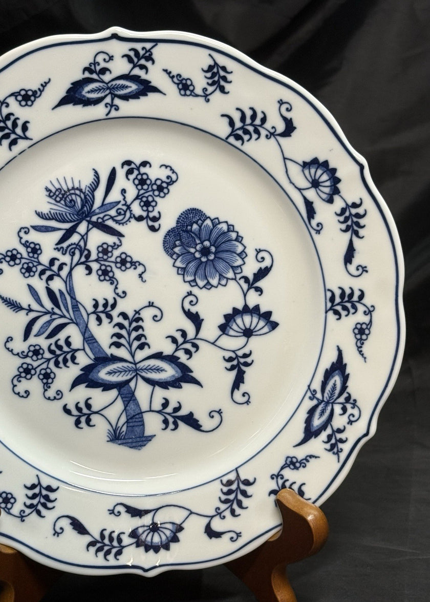 Vintage Blue Danube Blue Onion Salad Plate 8 3/4” Luncheon Plate Japan Rare!