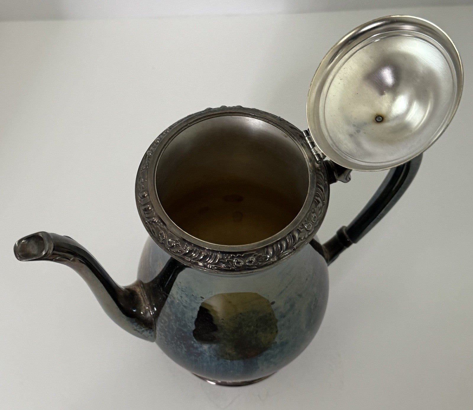 Vintage Henley Oneida Community LTD Silverplate Coffee Pot Queen Bess II