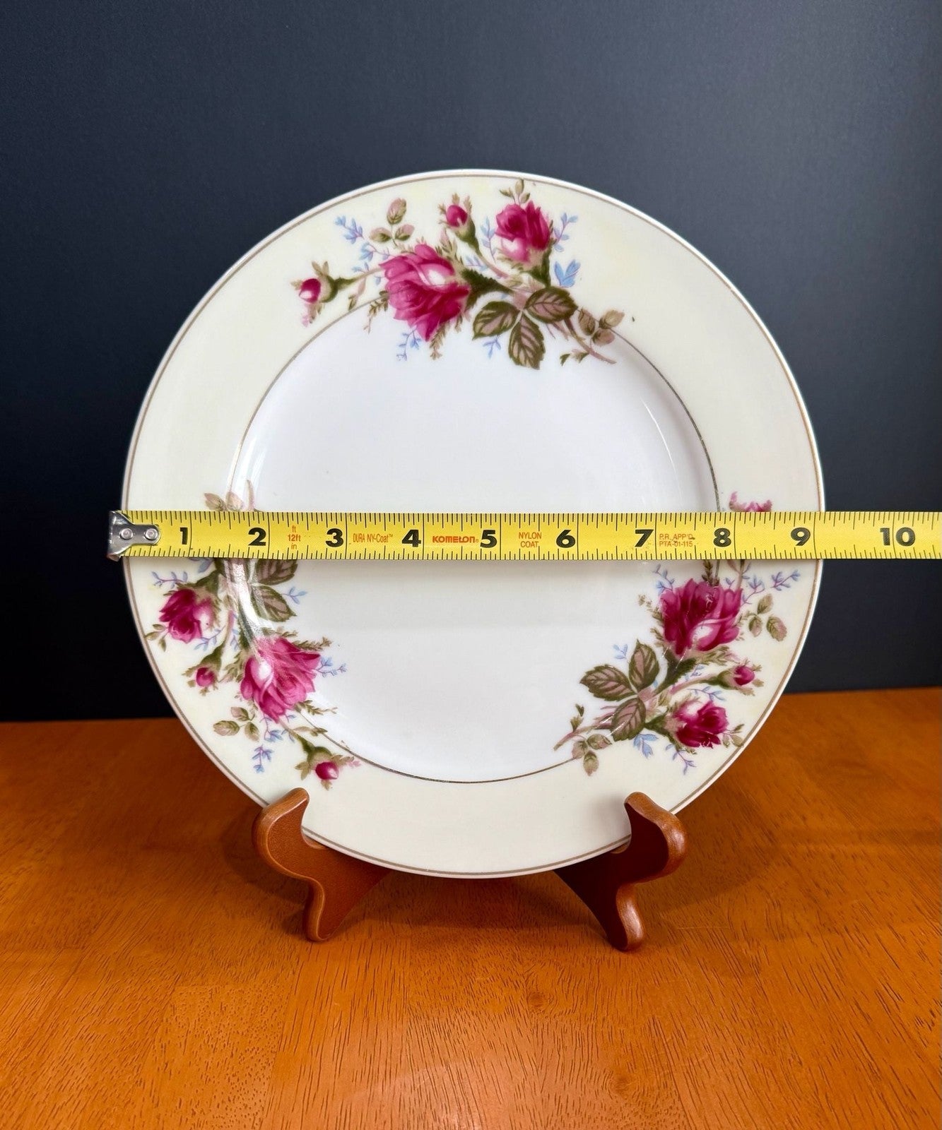 Vintage Moss Rose Fine China Luncheon Dinner Plate Made Japan Gold Rim