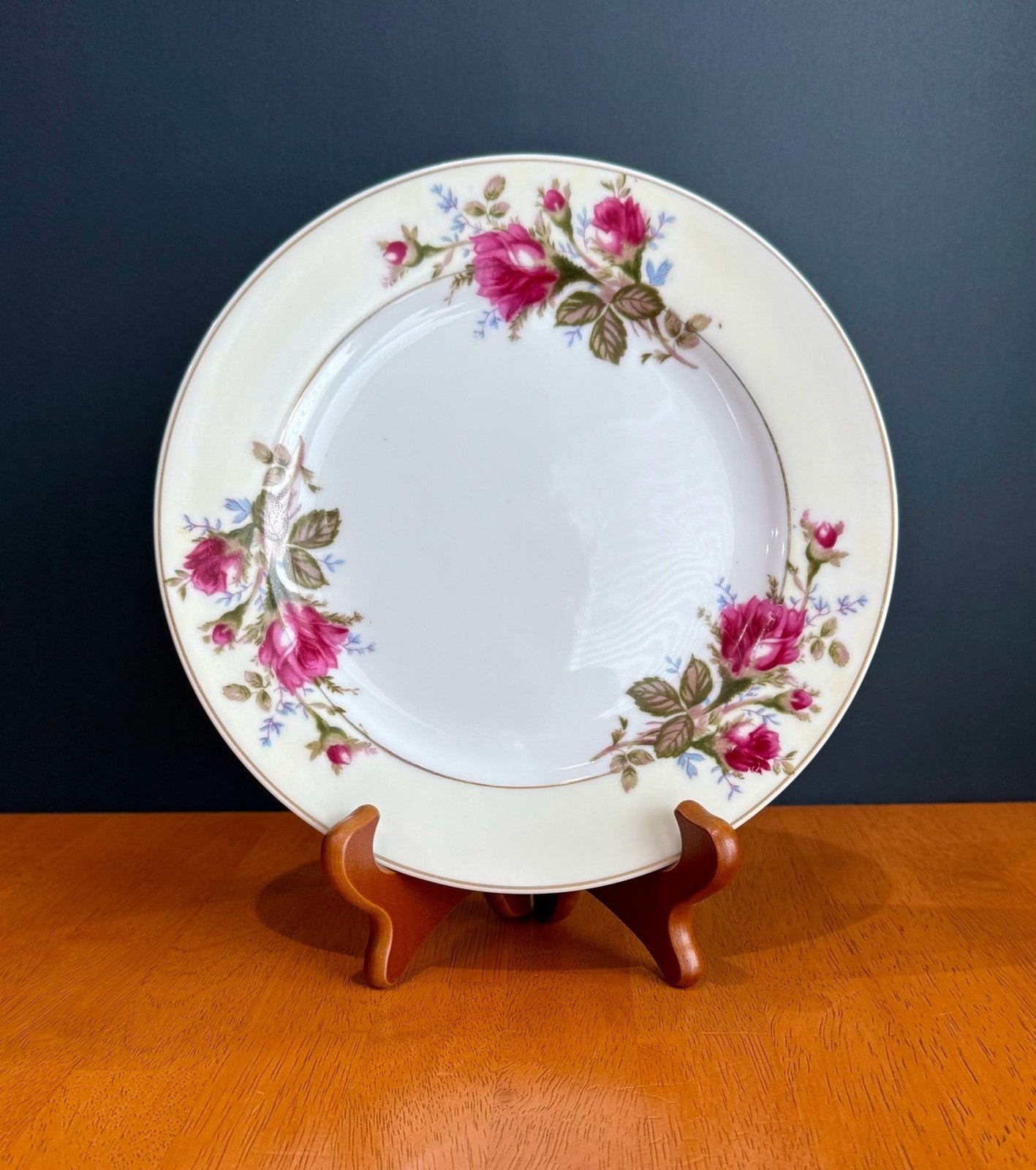 Vintage Moss Rose Fine China Luncheon Dinner Plate Made Japan Gold Rim