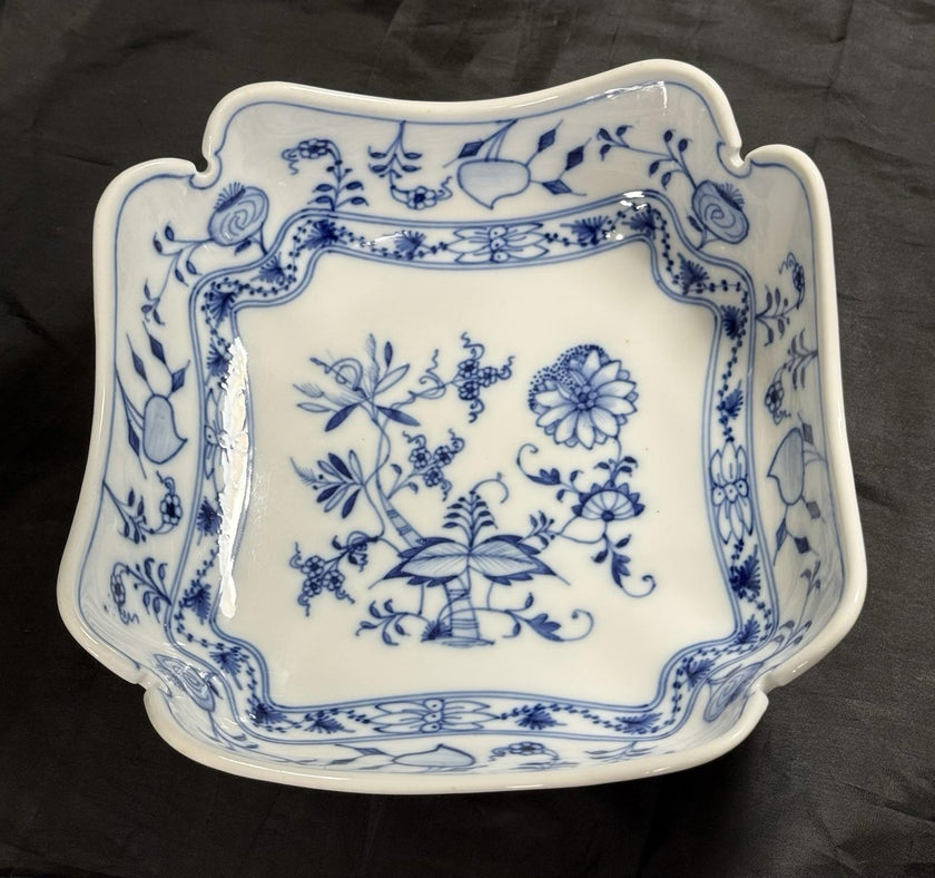 Antique Carl Teichert Meissen Blue Onion Porcelain Bowl 9” Circa 1882-1929 RARE!
