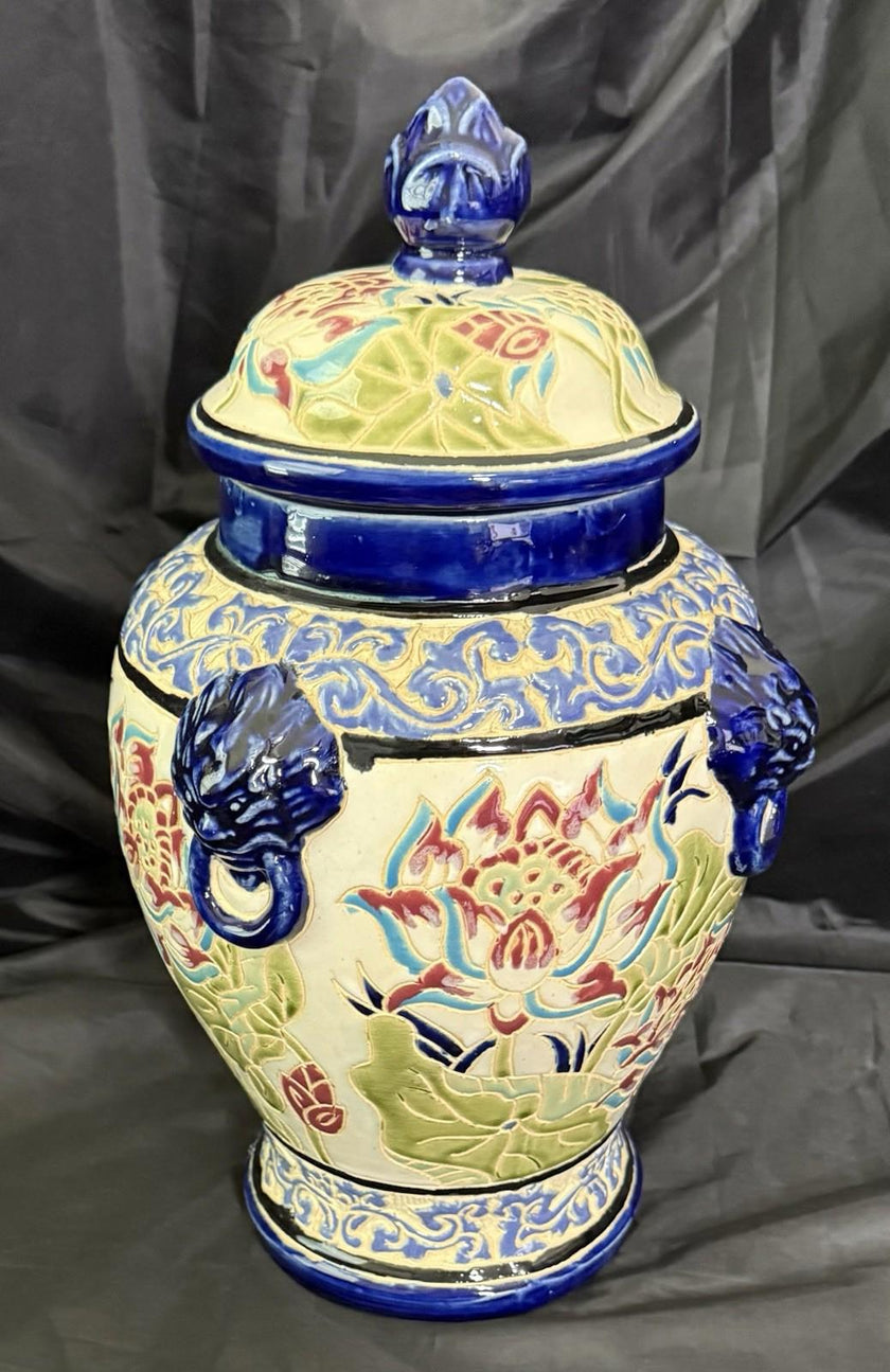Vintage Majolica Pottery Lotus Flower Temple Ginger Jar 4 Lion Heads w/Lid Large