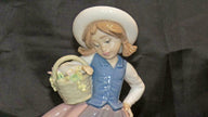 RETIRED LLADRÓ Sweet Scent 5221 Girl With Flower Basket Figurine With Box