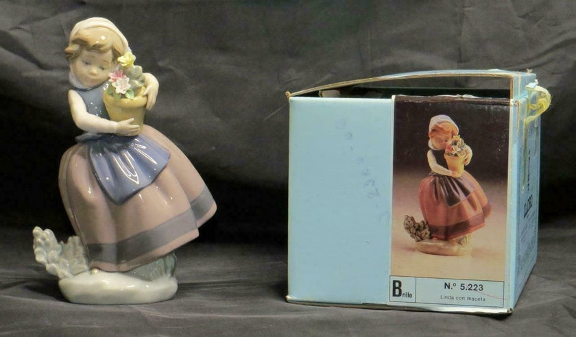 RETIRED LLADRÓ Spring is Here 5223 Young Girl With Flower Pot with Original Box