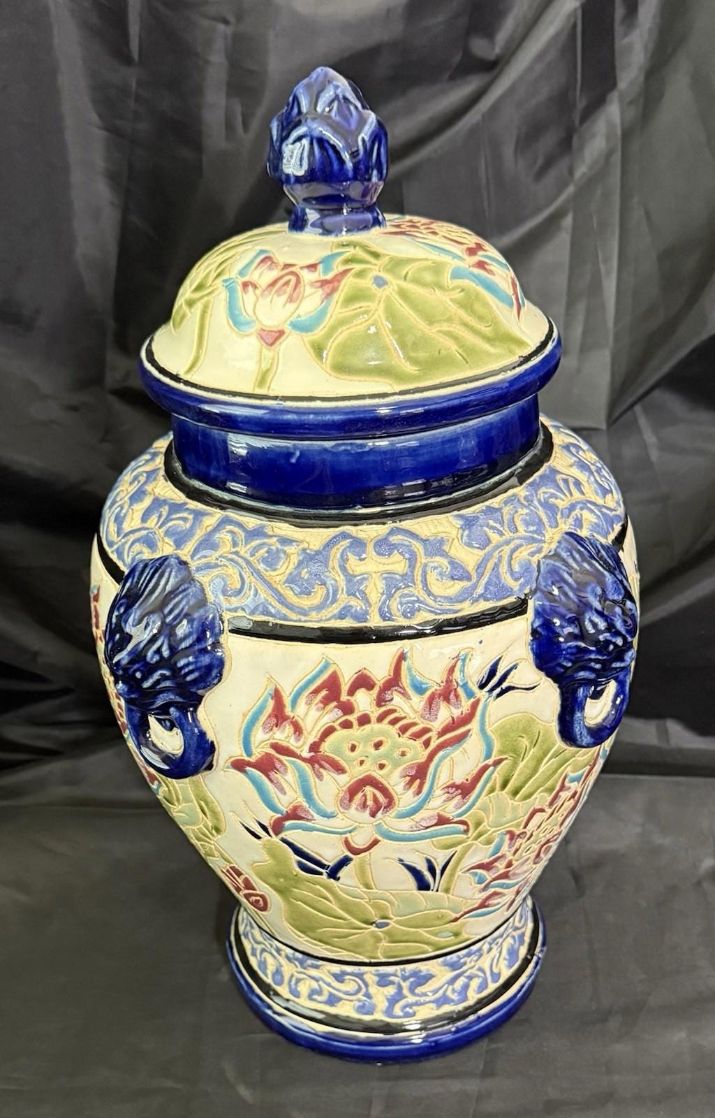 Vintage Majolica Pottery Lotus Flower Temple Ginger Jar 4 Lion Heads w/Lid Large
