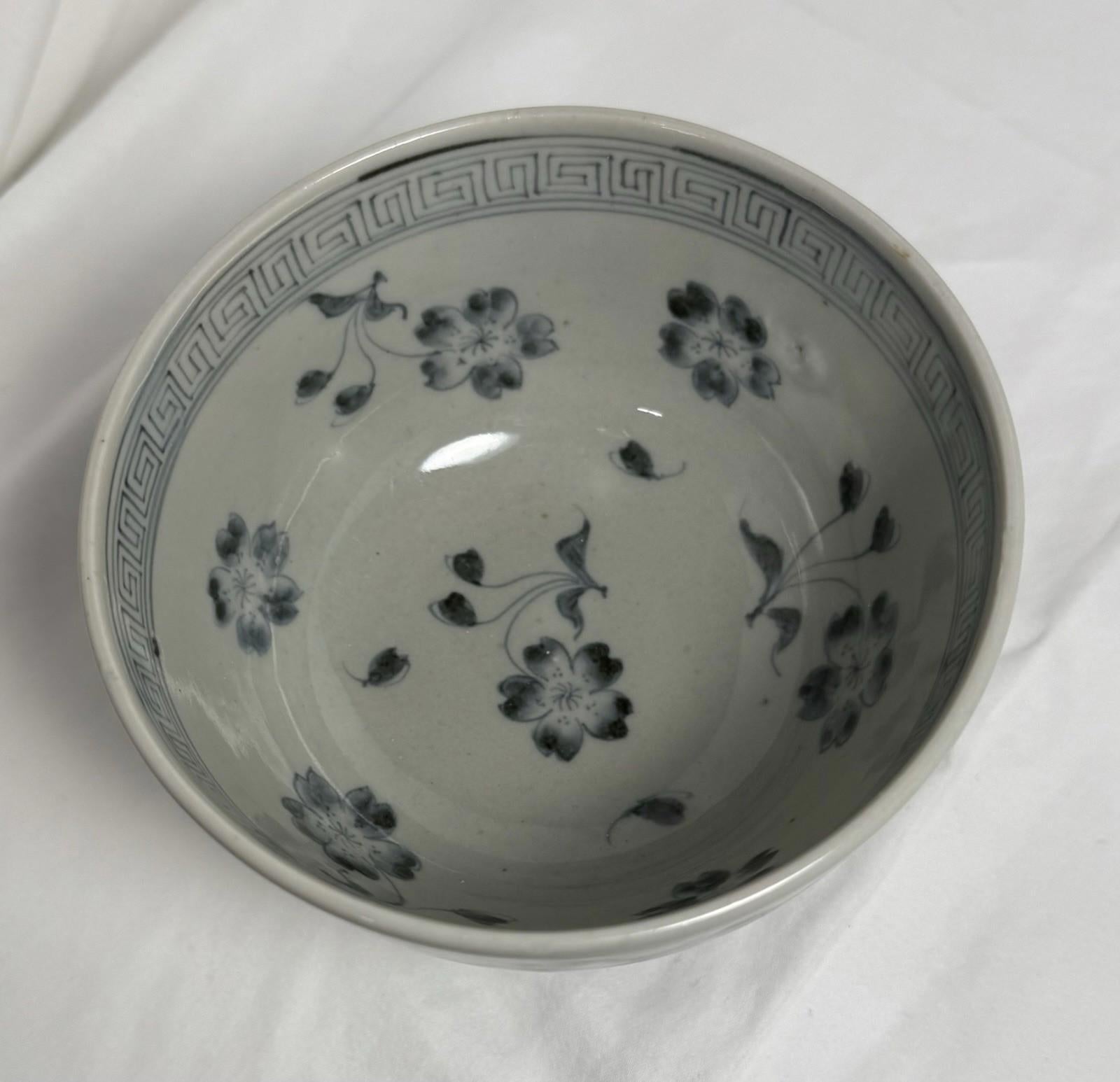 Ming Style Chinese Blue and White Porcelain Footed Bowl Stylized Lotus Design