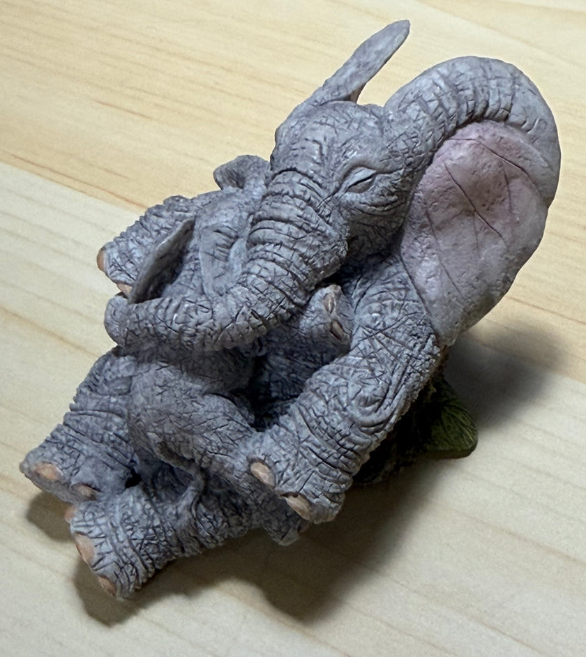 Tuskers 90797 Love is a Cuddle Hand Painted Elephant and Baby Figurine