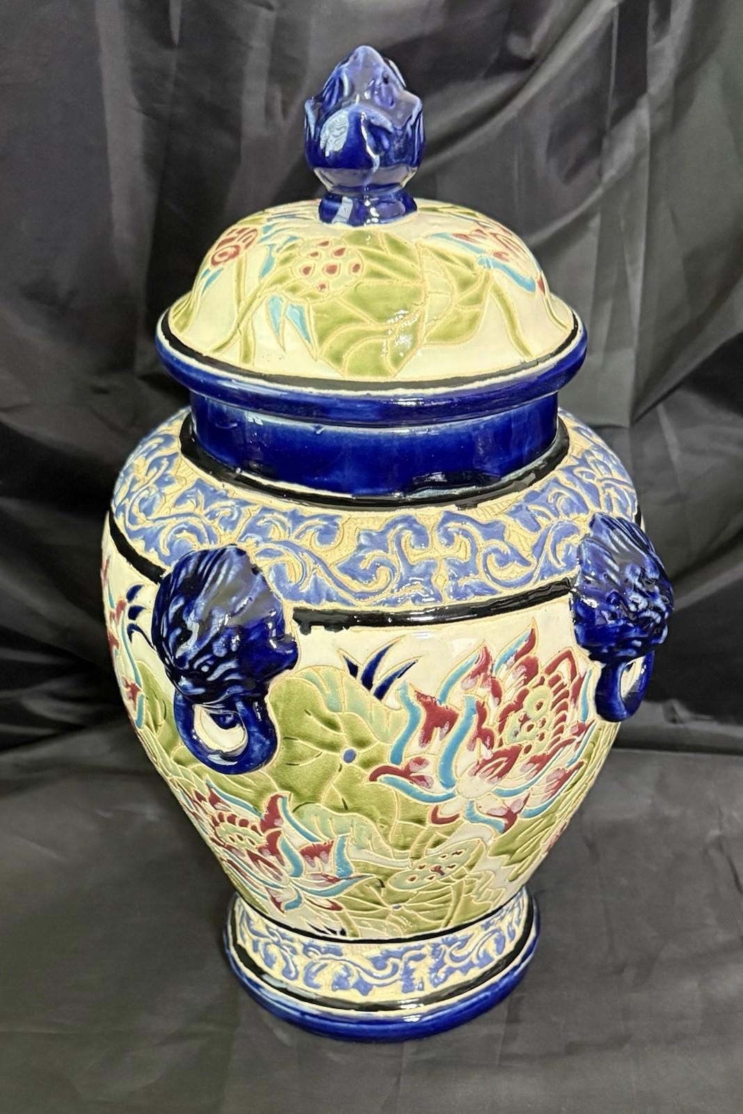 Vintage Majolica Pottery Lotus Flower Temple Ginger Jar 4 Lion Heads w/Lid Large