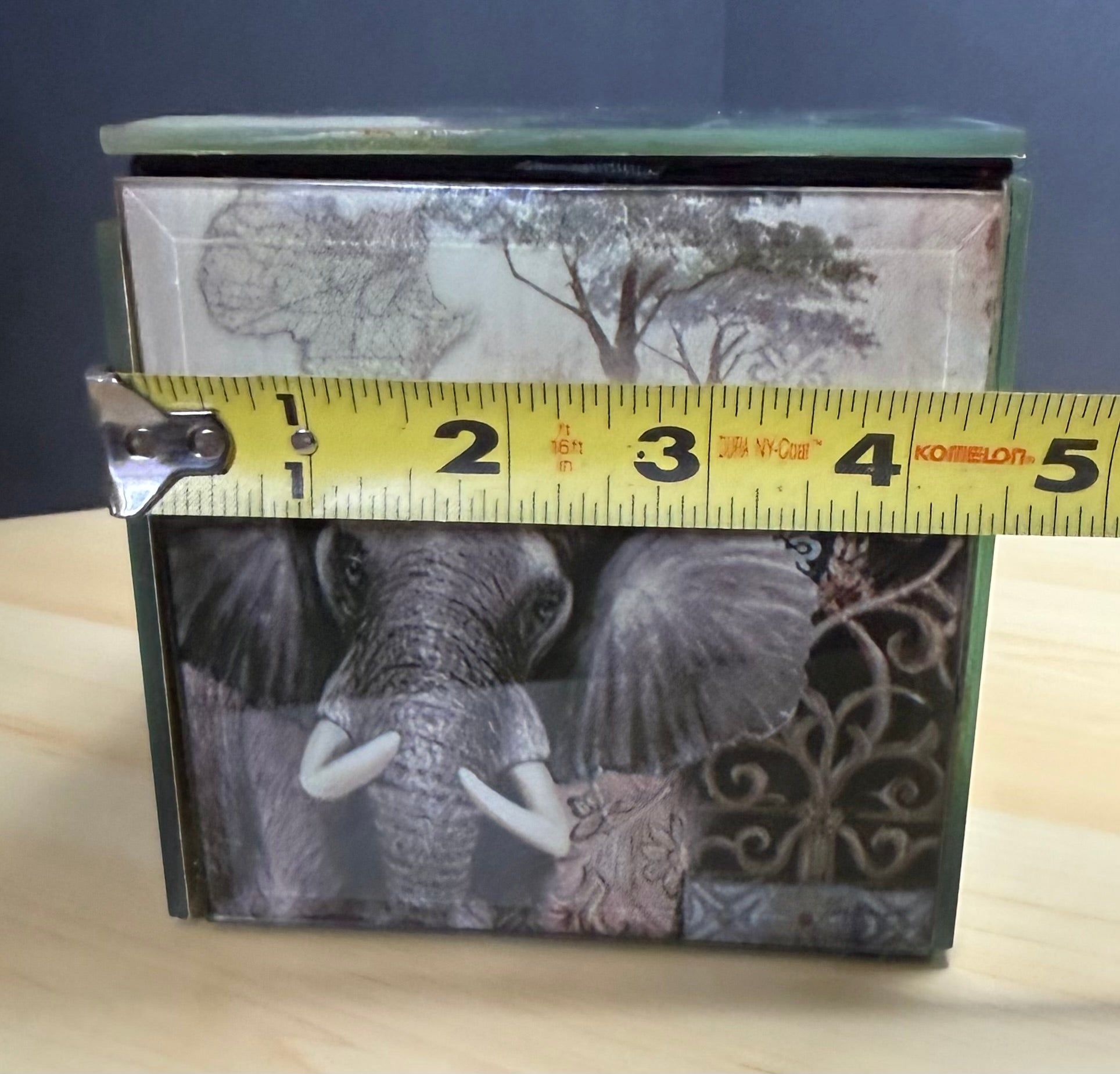 Arister Gifts Beveled Glass Elephant Keepsake Jewelry Box with Velvet Lining