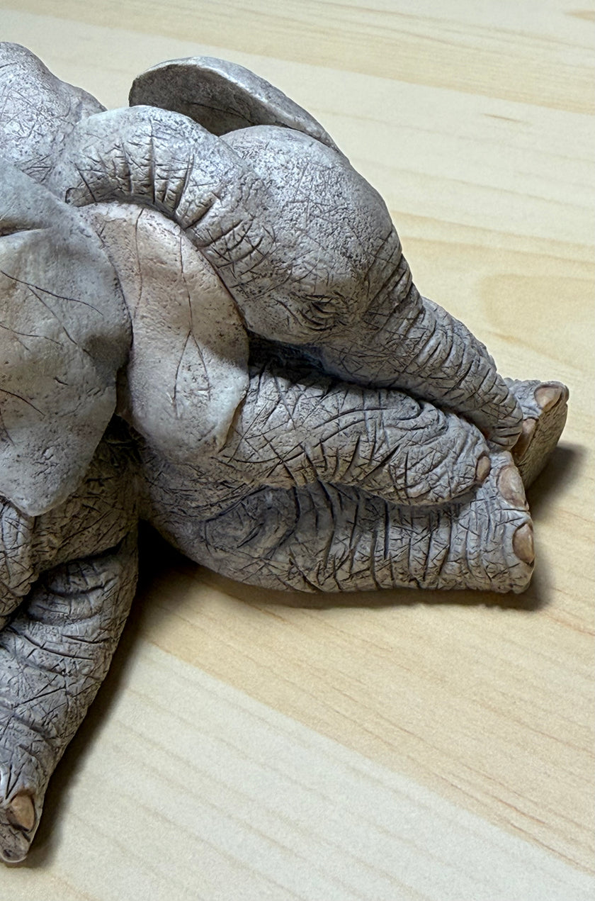 Tuskers 3 Baby Elephants Sleeping Figurine 91097 Slumberzzz Beauty Sleep