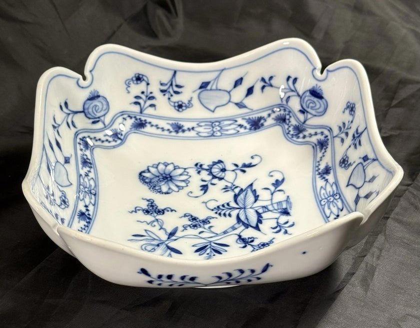 Antique Carl Teichert Meissen Blue Onion Porcelain Bowl 9” Circa 1882-1929 RARE!