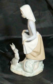 RETIRED LLADRÓ Rabbits Food #4826 Young Girl Bunny Figurine with Original Box
