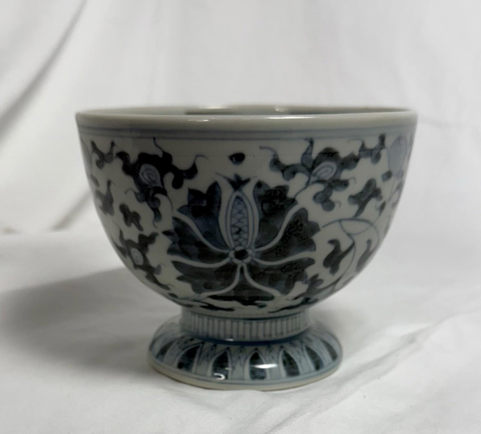 Ming Style Chinese Blue and White Porcelain Footed Bowl Stylized Lotus Design